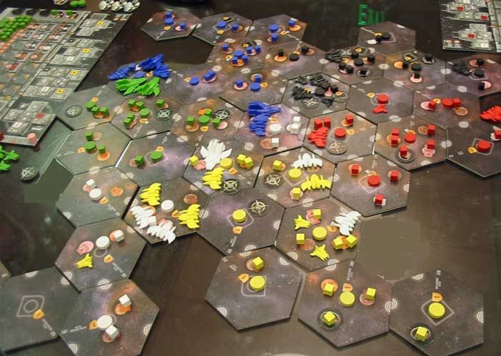 Eclipse: the final confrontation between white and yellow