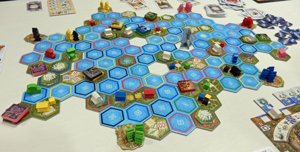 The Oracle of Delphi in play: statues, temples, ships and so on, scattered across the islands